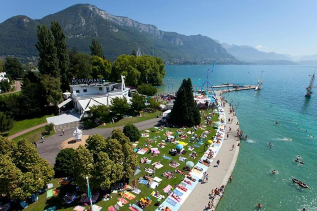 Entre Lac Et Montagne Annecy Exterior foto